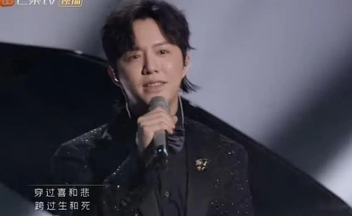 李云迪今年参与的热门综艺节目《披荆斩棘的哥哥》如今已被下架。（视频截取）