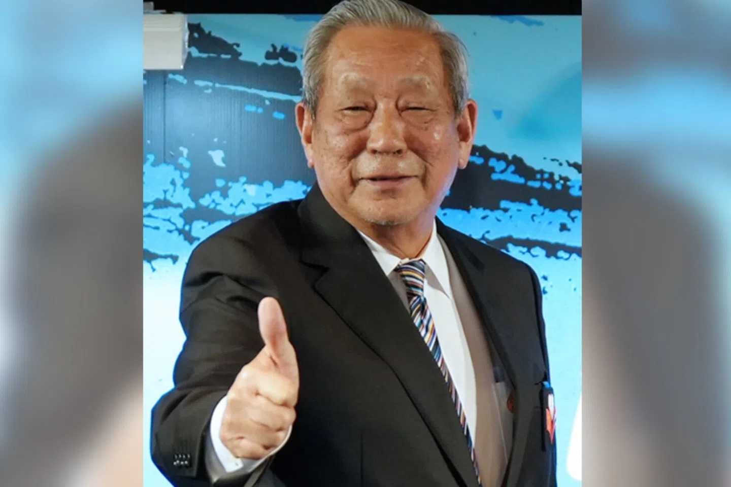 泰国前副首相、现任泰中文化促进委员会主席披尼·扎禄颂巴为全球华文小说创作大赛点赞。