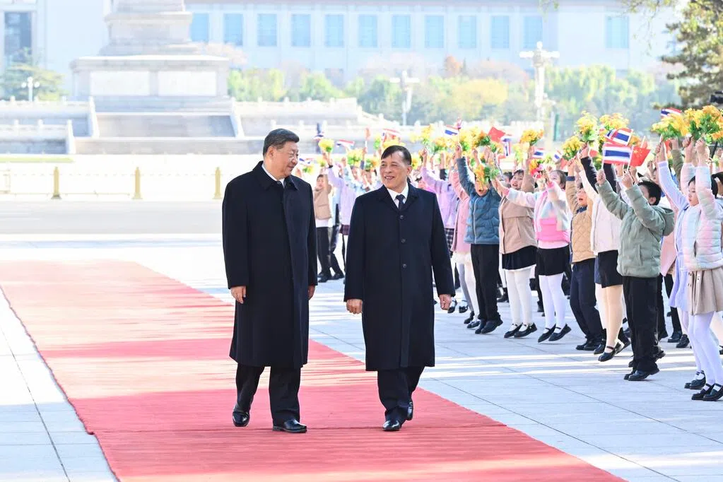 建交50年首次到访 中国高规格接待泰王