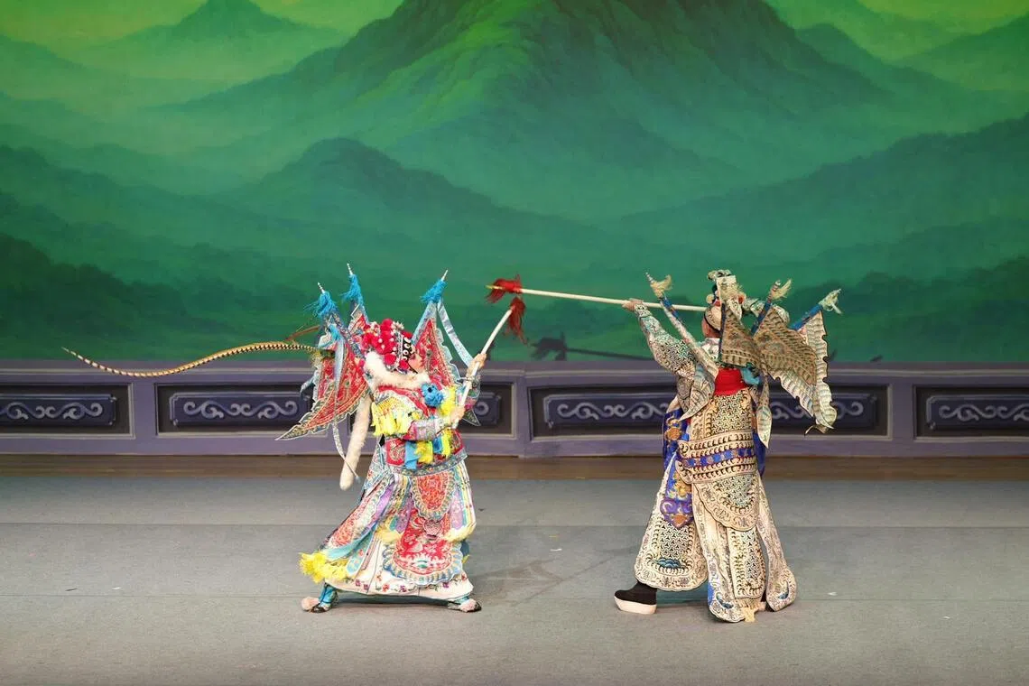 《银空山》一折里代战公主与大将高嗣继的对打场面。（主办方提供）