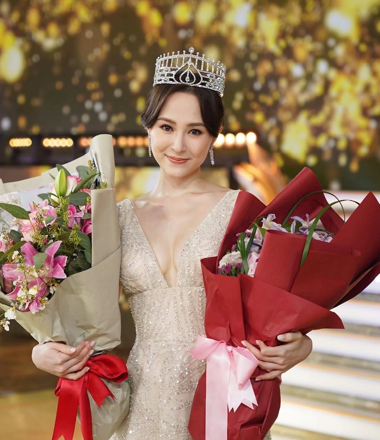 邵初是中越混血儿，2021年参选港姐摘下季军后入行。（取自艺人IG）