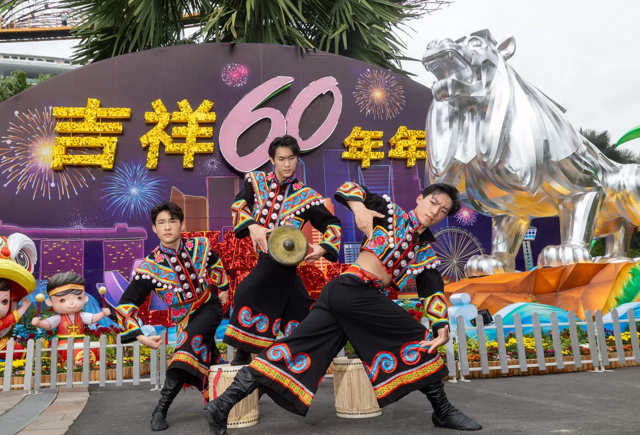 副团长刘雯琦说：“我们的很多表演者都是十八九岁的年轻人，但是学习舞蹈都超过10年，他们将为大家带来有青春活力的演出节目。”（吴先邦摄）