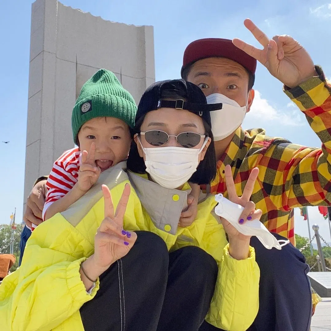 Gary和家人一起庆祝儿童节。（取自Gary IG）