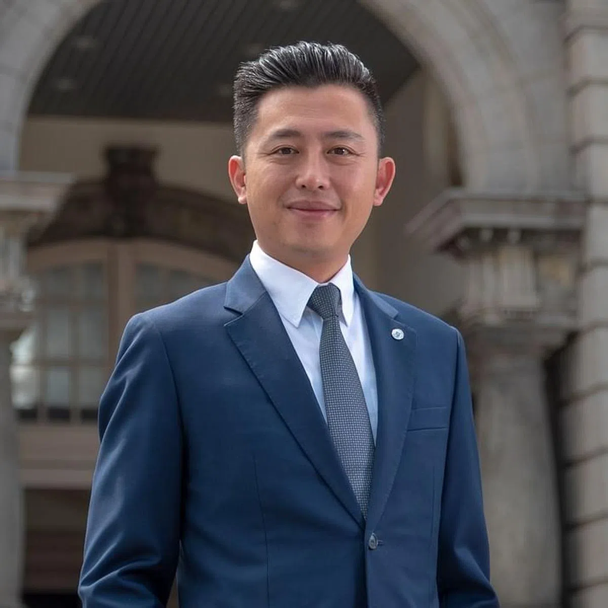 前新竹市长林智坚在论文抄袭风波中先后被撤销两个硕士学位。（互联网）