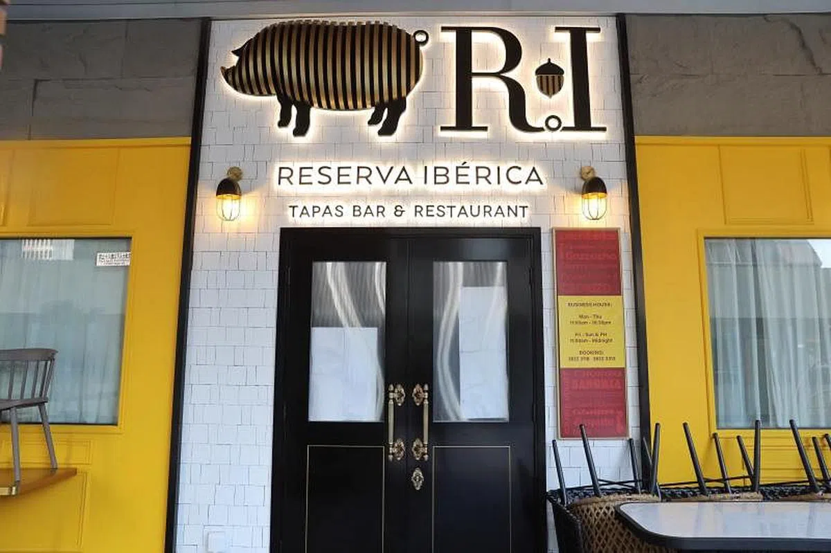 洪为民举办生日宴会的湾仔湾景大厦西班牙餐厅。（香港中通社） 