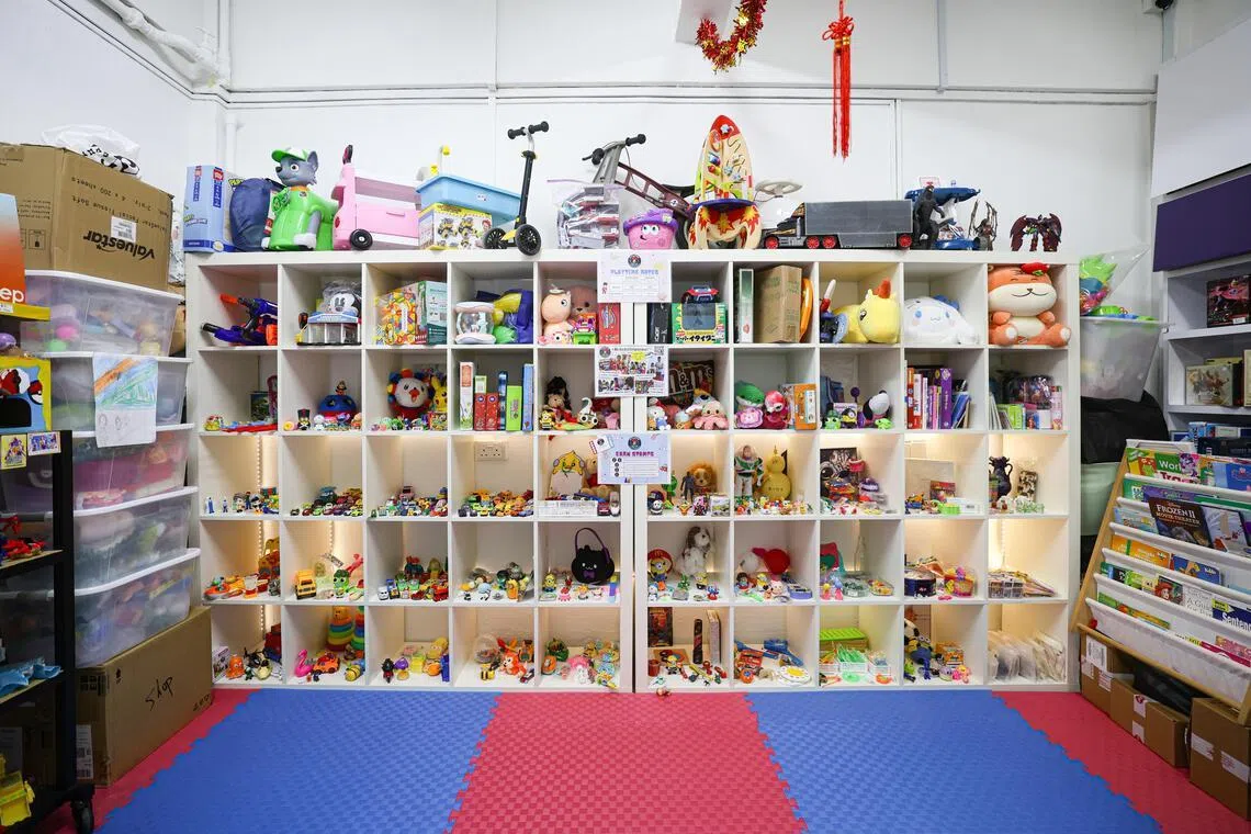 小买卖提供空间让小朋友展示、买卖和体验玩具，欢迎各年龄层的客人到访。（关俊威摄）