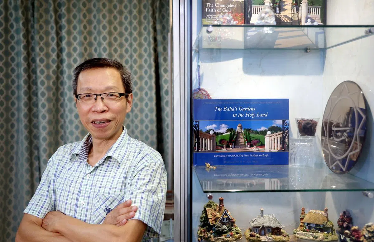 程文明认为巴哈伊教的教义实际，能够解答他的人生疑问。（严宣融摄） 