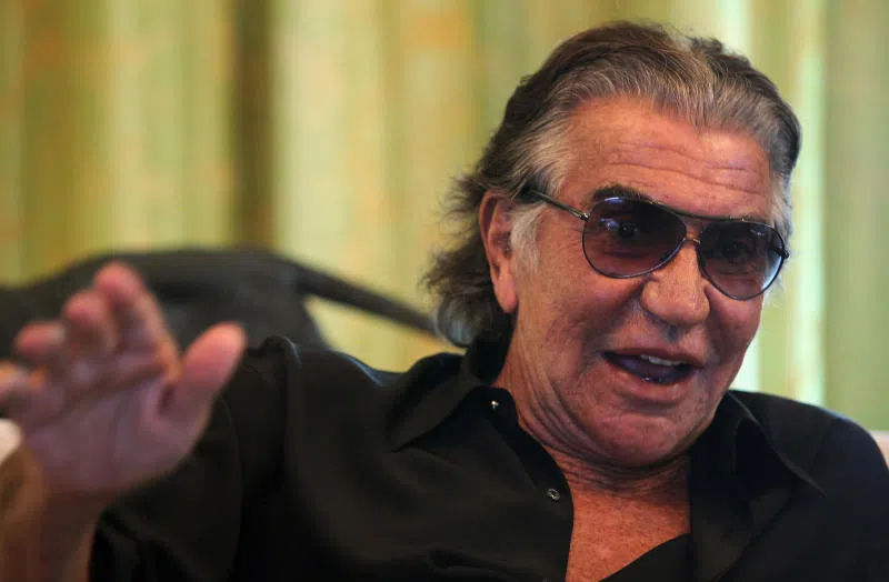 卡瓦利2010年来新，接受《联合早报》专访时说：“我热爱疯狂的生命和女人。我爱性爱！（Two things I enjoy: crazy life and women. I love sex!）”但不忘注解：“可我不沾毒品。”他连烟也戒掉了。（档案照）