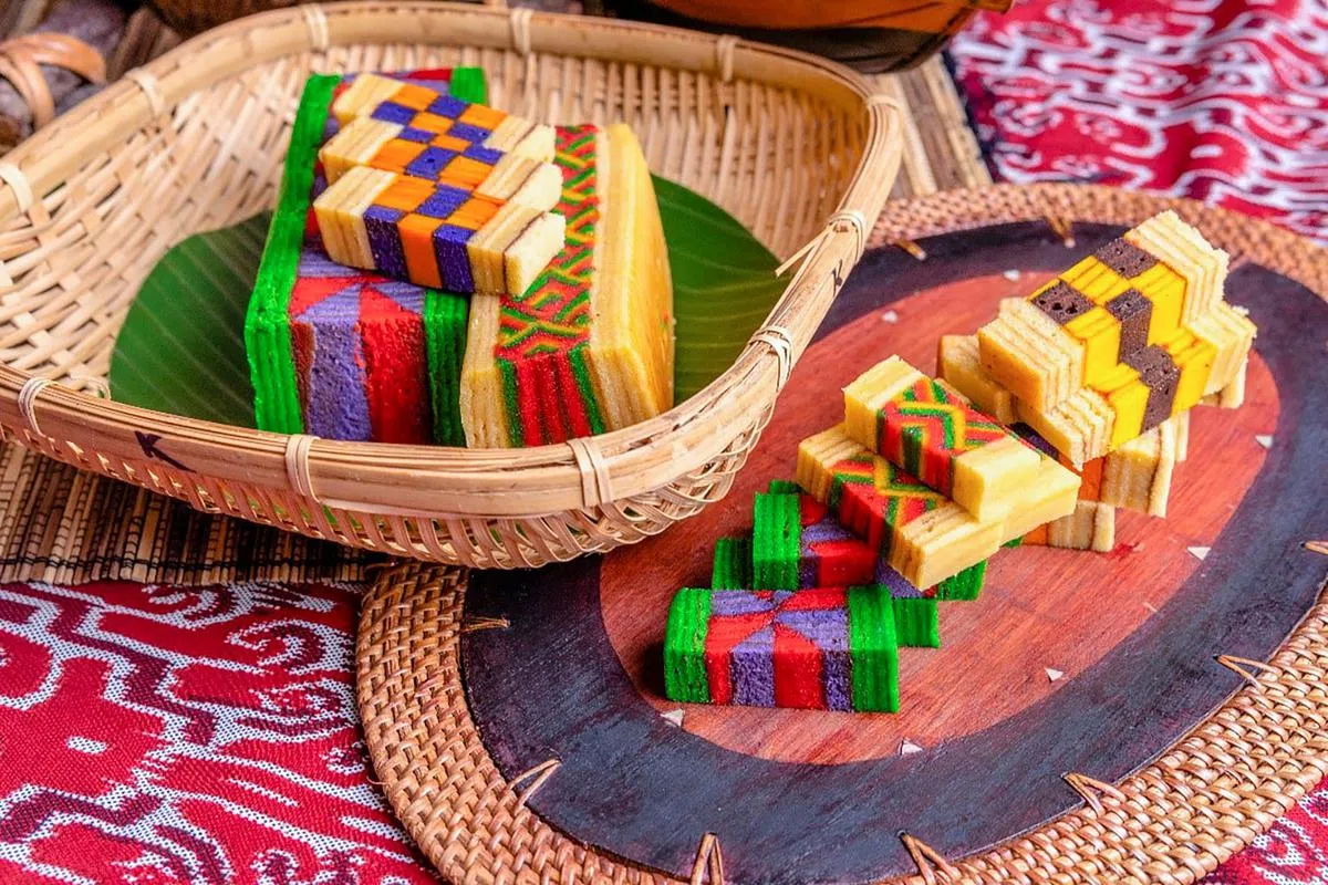 色彩缤纷的千层糕带给你独特的美食回忆。（图/砂拉越旅游局提供）