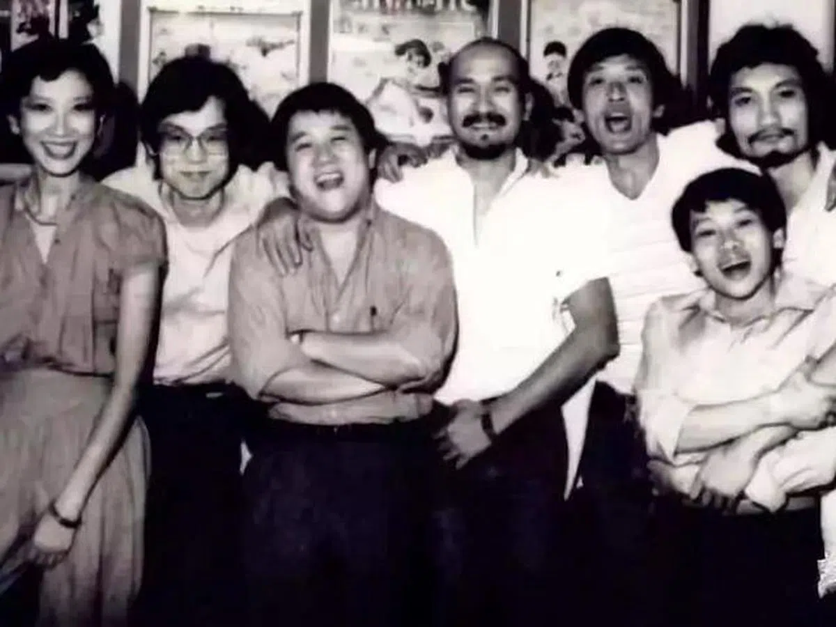 新艺城七人帮：施南生（左起）、黄百鸣、曾志伟、麦嘉、石天、泰迪罗宾、徐克。（互联网）