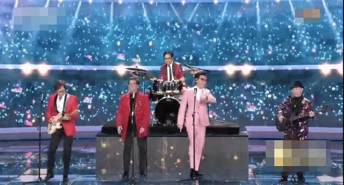 温拿五虎唱响粤语歌曲，嗨翻全场。（图 / 互联网）