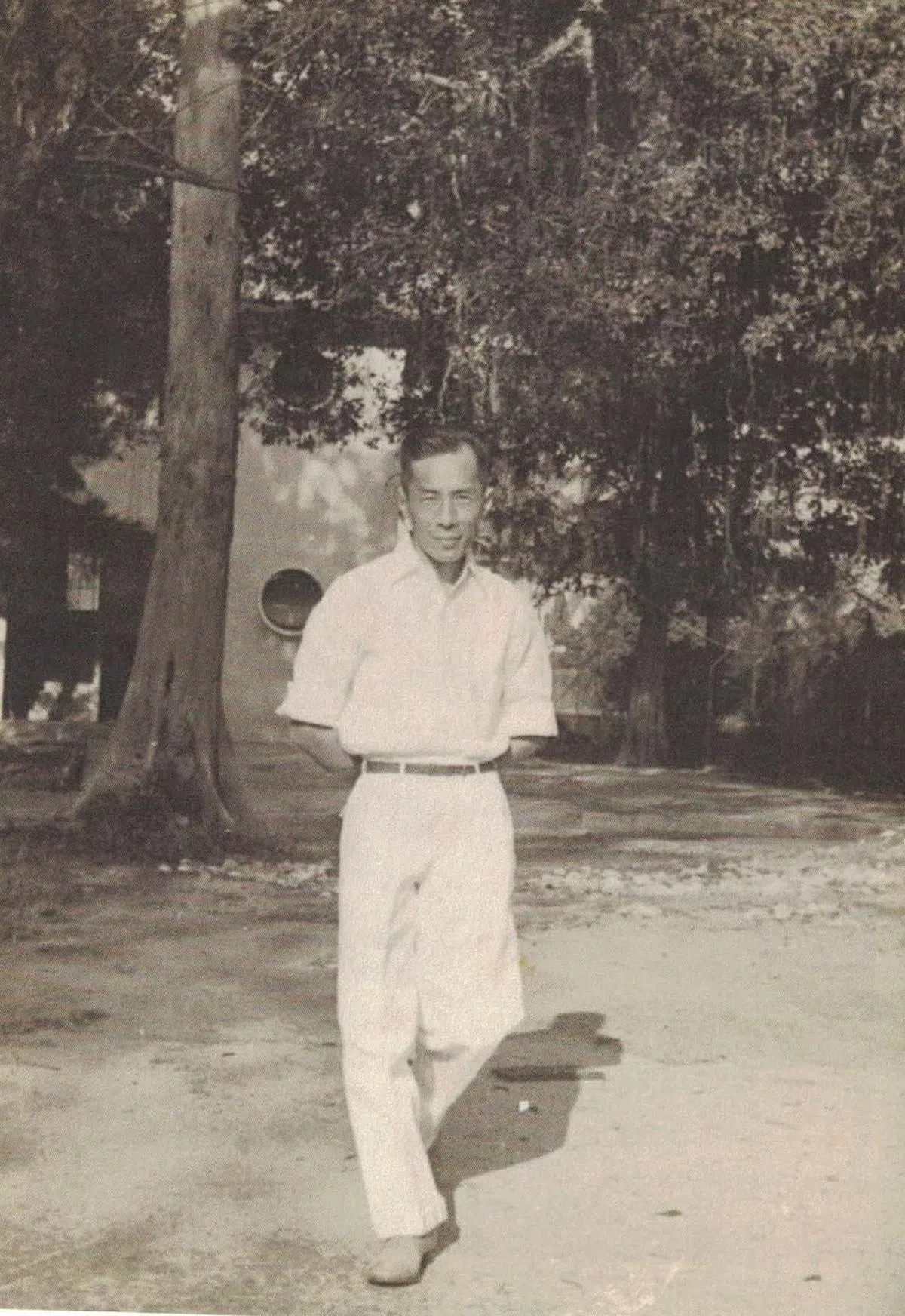 中年的刘思摄于中正总校。