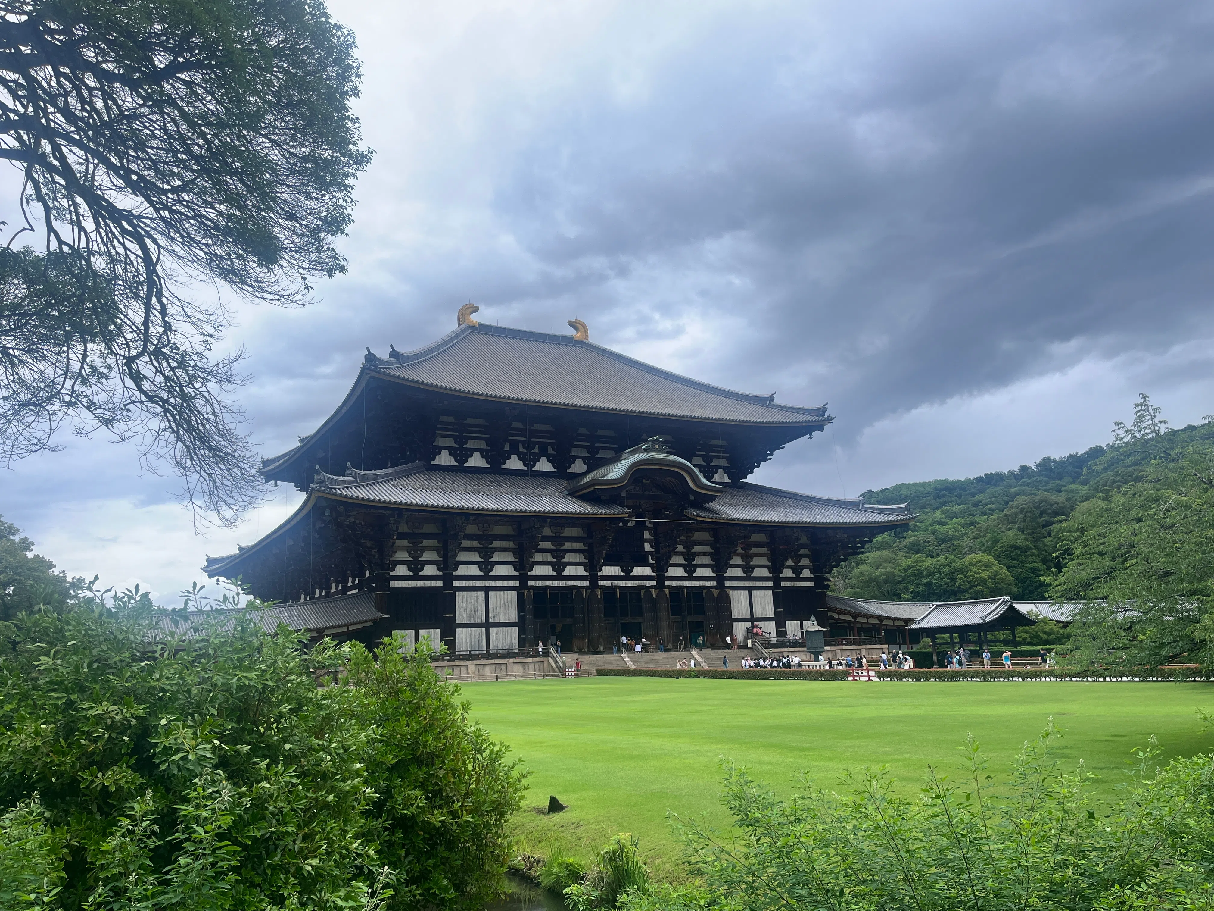 Todaiji’s Great Buddha Hall is one of the world’s largest wooden Buddhist halls.（Photo: Ye Huanling）