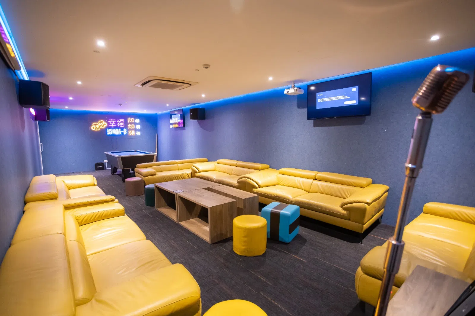 卡拉OK包厢，创造欢乐歌唱氛围。（图/商家提供）