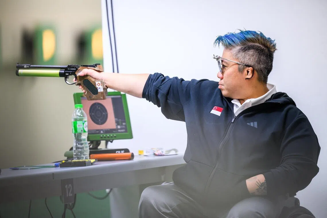 我国前游泳世界冠军吴蕊思转战射击，首次参加亚细安残运会便夺得金牌。（新加坡体育理事会提供）