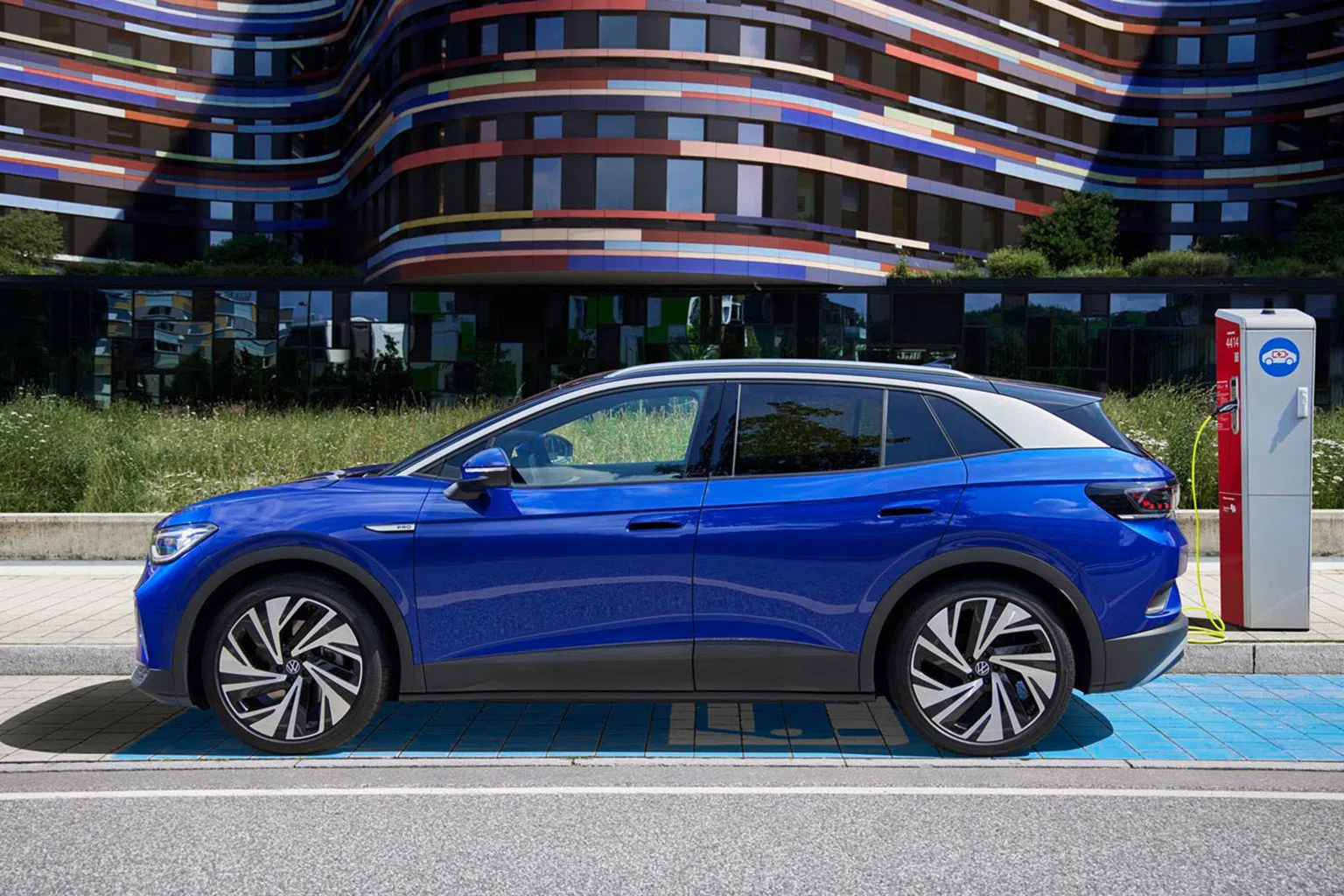 福士伟根ID4电动车采用柔和、流畅的设计风格，完美融合了紧凑车的机动性和休旅车的坚固性。（图/Volkswagen提供）