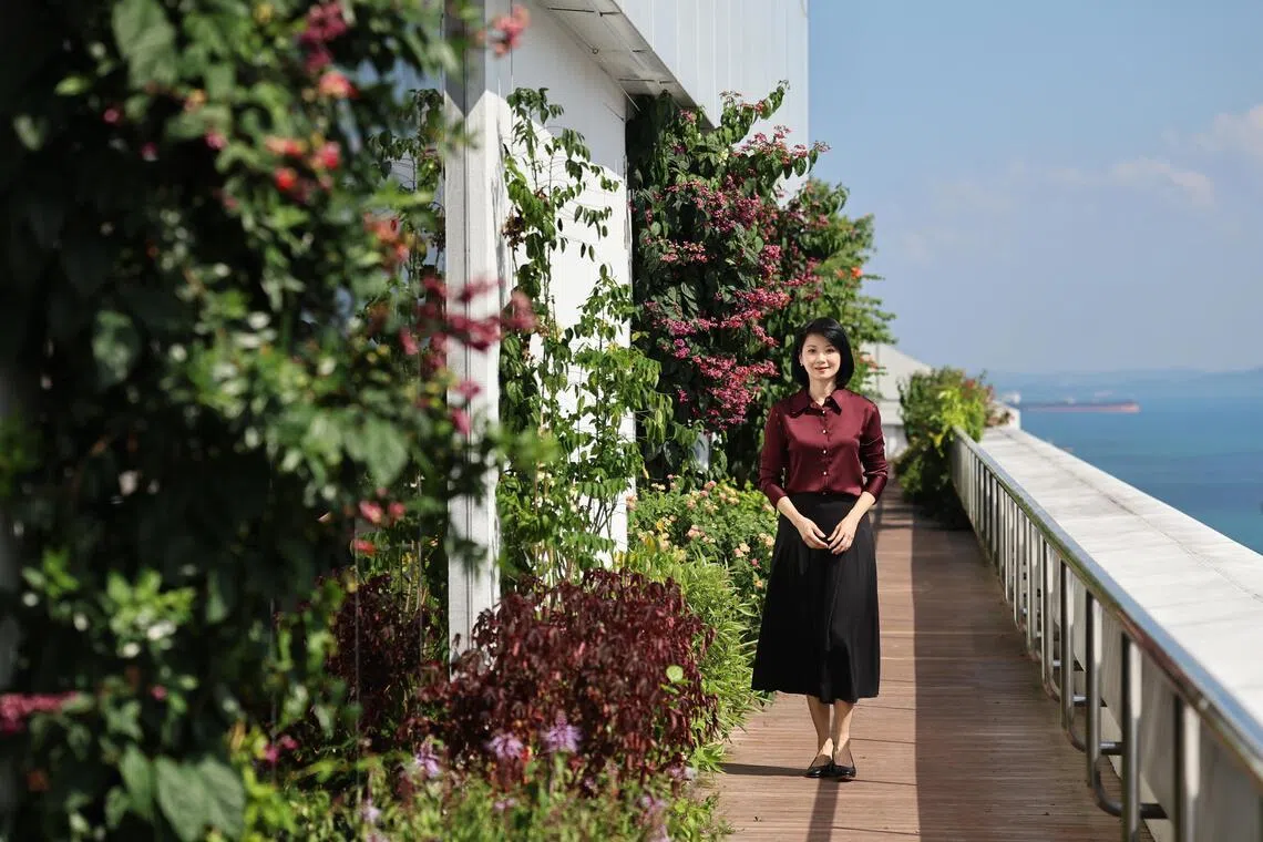 国家发展部兼交通部高级政务部长孙雪玲接受《联合早报》专访时透露，预购组屋协调委员会正在与保健卫生部探讨，如何在新组屋区提供更多诊所。（陈渊庄摄）