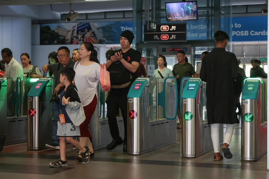 全岛800个地铁站闸门已换新 更宽敞设计方便婴儿推车和轮椅通行