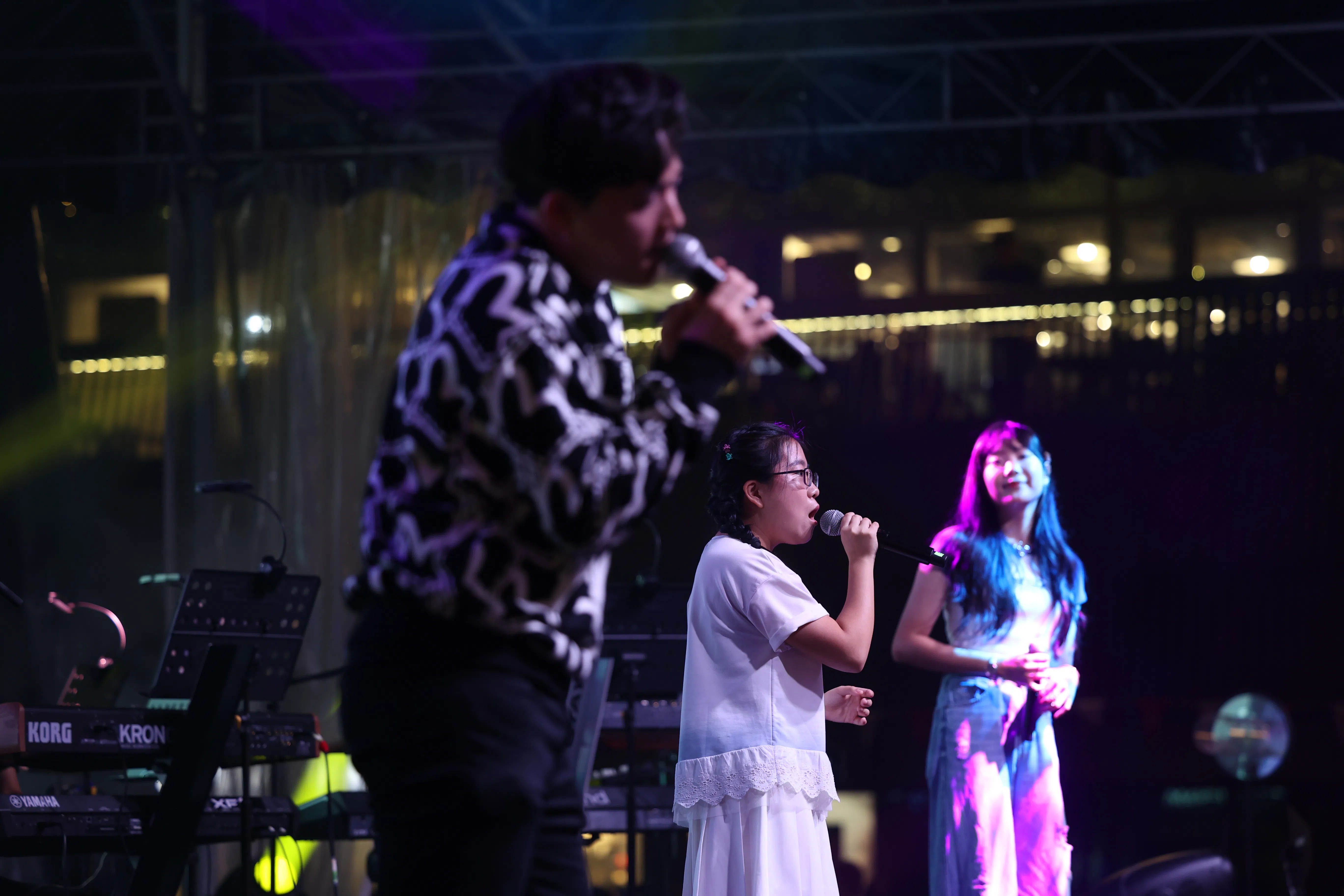 新生代歌手蔡喆屹（左起）、黄宇贤及张嘉思。（关俊威摄）