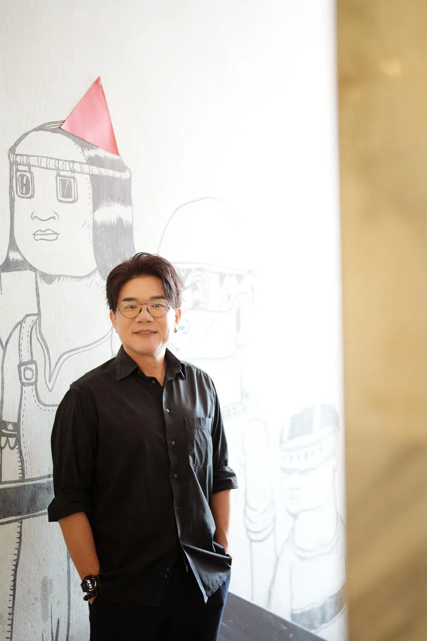 苏梽诚在《青春小鸟》中诠释怀抱歌手梦想的“林国城”。（何家俊摄）