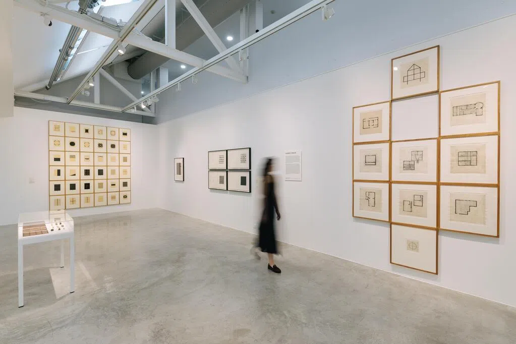 扎里娜东南亚回顾展 用极简几何线条刻画家园概念