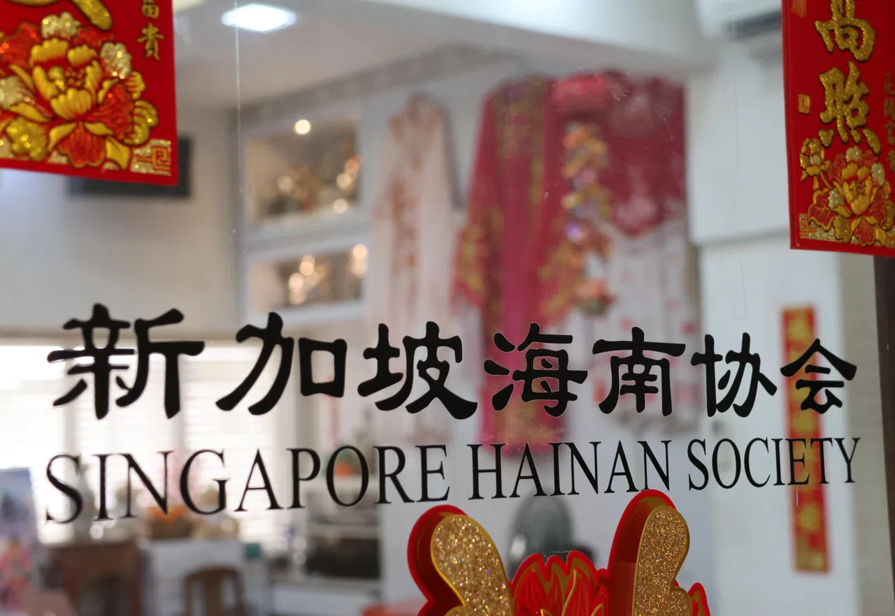新加坡海南协会戏剧团是历史悠久的本地业余琼剧团。（梁麒麟摄）