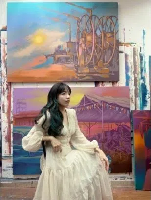 画家沈家琪用令人愉悦的丰富色彩与意象，激发观看者对社会课题的兴趣。（受访者提供）