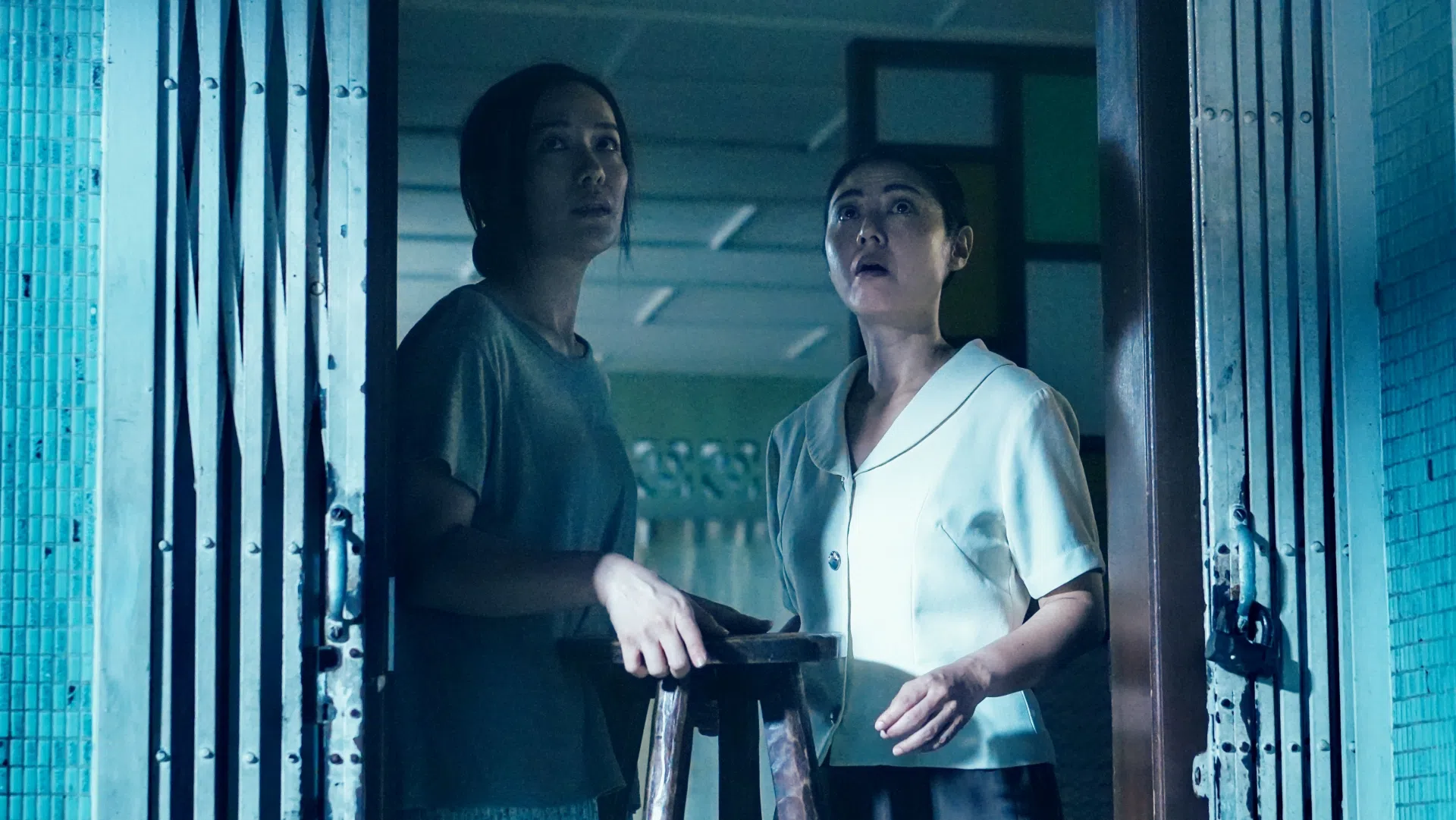 收到骗子发来的短信时，陈丽贞正在戏院观看林慧玲和许美珍主演的《陪月》。（嘉华院线提供）