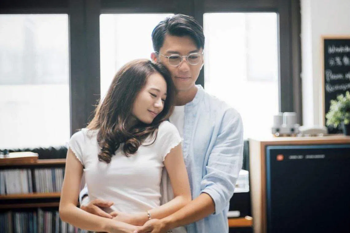 王菲第一部接演的剧集是她于2020年拍摄的《刑侦日记》，剧中饰演袁伟豪的亡妻。（取自IG）