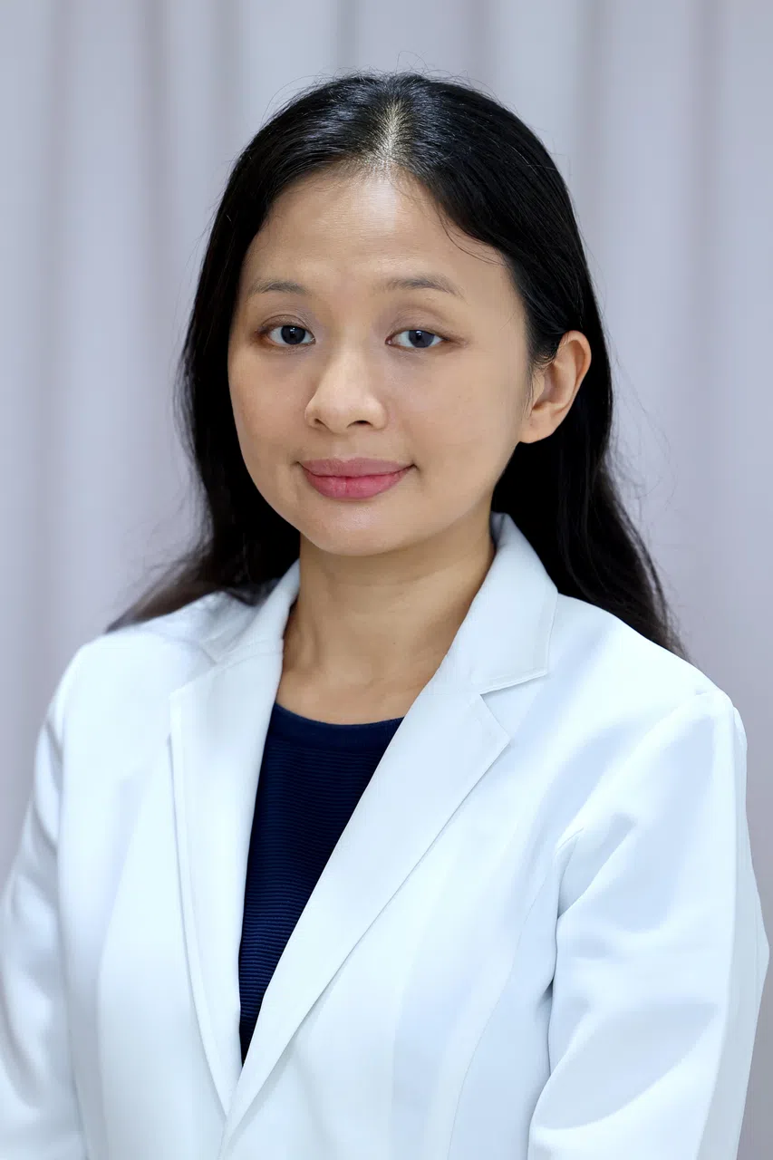乐善中医诊所傅瑜敏医师：中医师治疗偏头痛会结合中药、针灸以及刮痧。（龙国雄摄）
