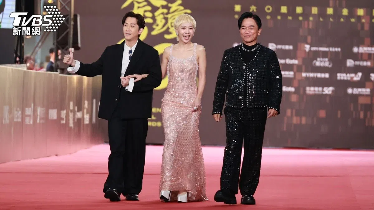 吴宗宪（右）为陈汉典（左）及Lulu破例走红毯。（取自TVBS新闻网）