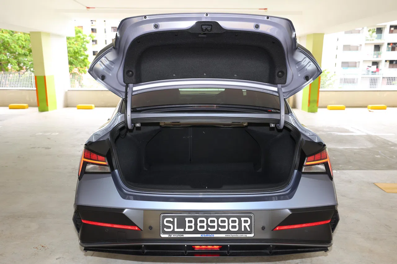 Avante行李厢空间大，容积是474公升。（林明顺摄）