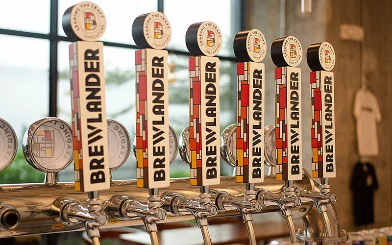 Brewlander的精酿啤酒是许多本地人的心头爱。（图／Robin Thang提供）