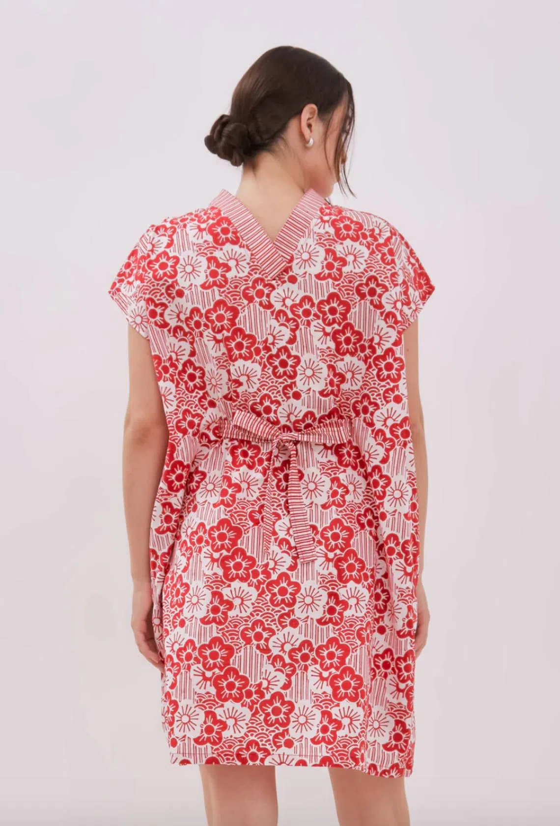 后方融入和服元素。（Ans.ein提供）