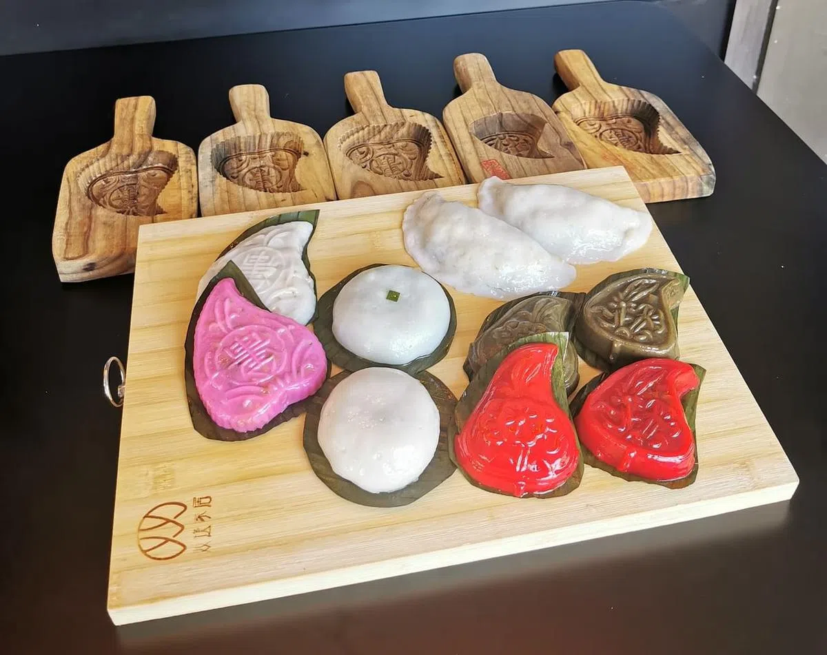 鄞家潮州餜点以纯手工制作，加上潮州妈妈的爱心，食材饱满，口味传统。（陈爱薇摄）