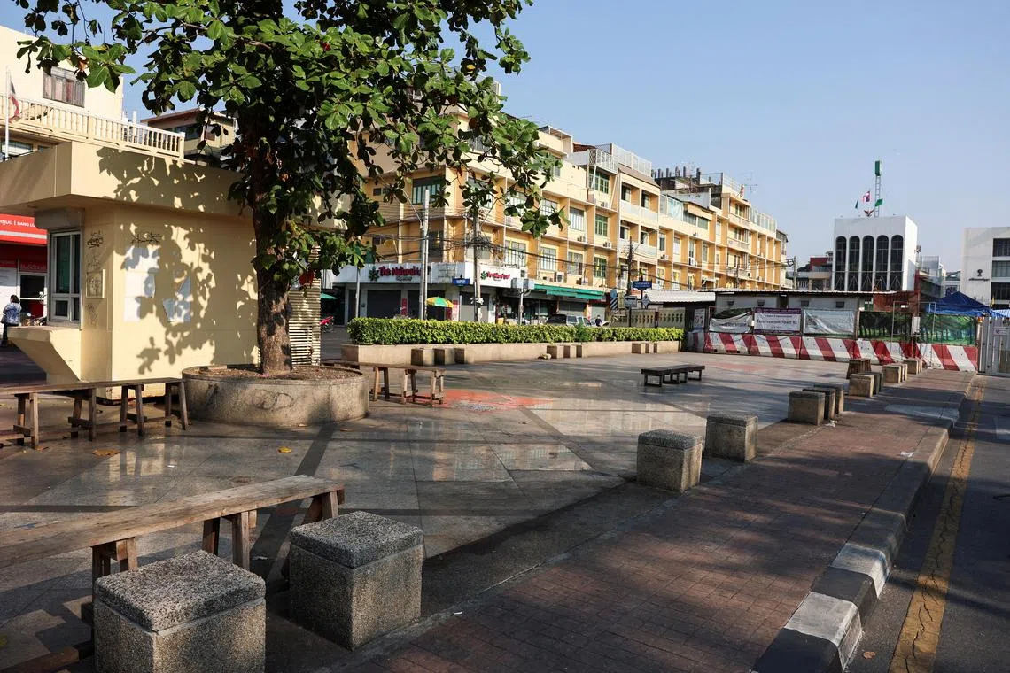 74岁的柬埔寨反对党员林金亚星期二（1月7日）傍晚在曼谷历史悠久的波稳尼威寺（Wat Bowonniwet Vihara）附近遇害。（路透社）