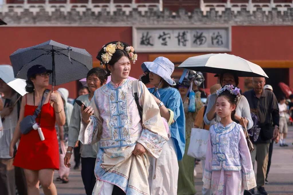 白天高温晚上冰雹 北京一天内经历“冰火两重天”