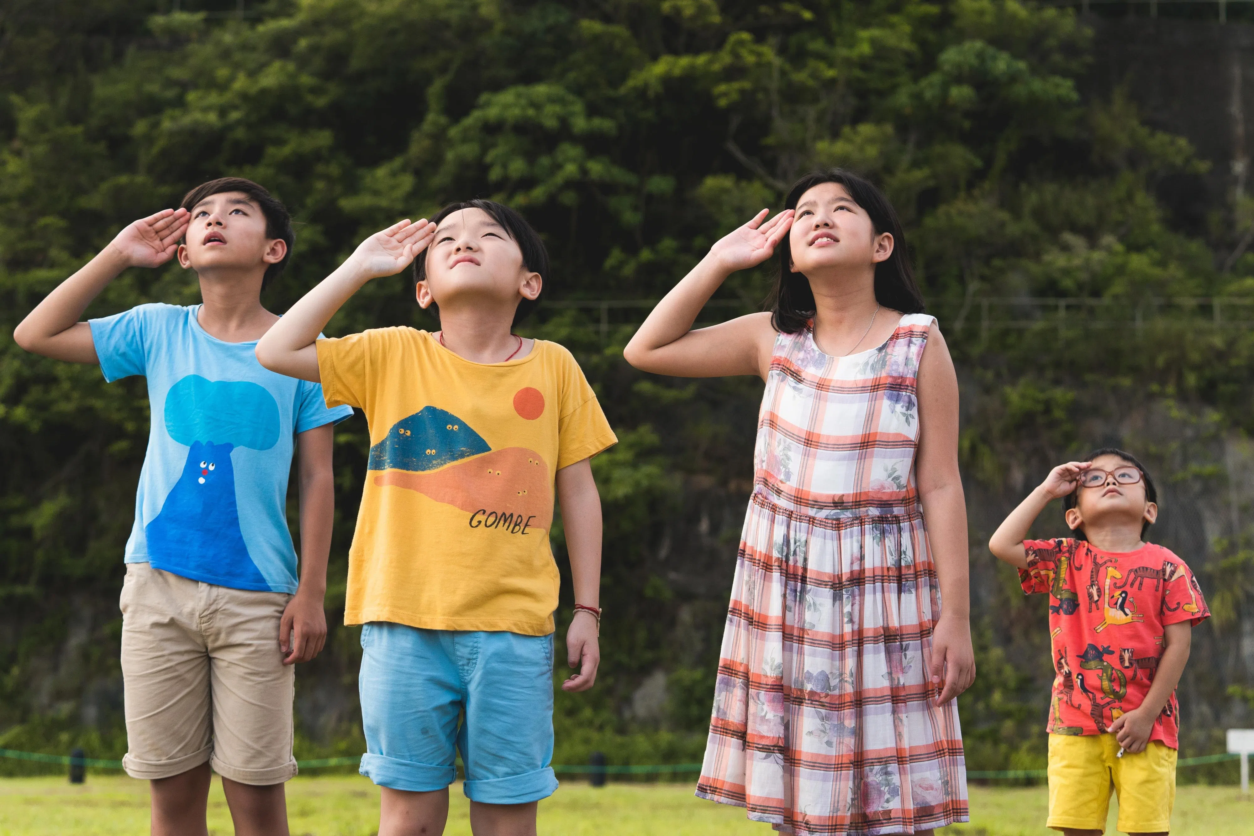 《再见UFO》以童趣刻画香港城市的变迁，以及一代人的身份认同。（新加坡华语电影节提供）