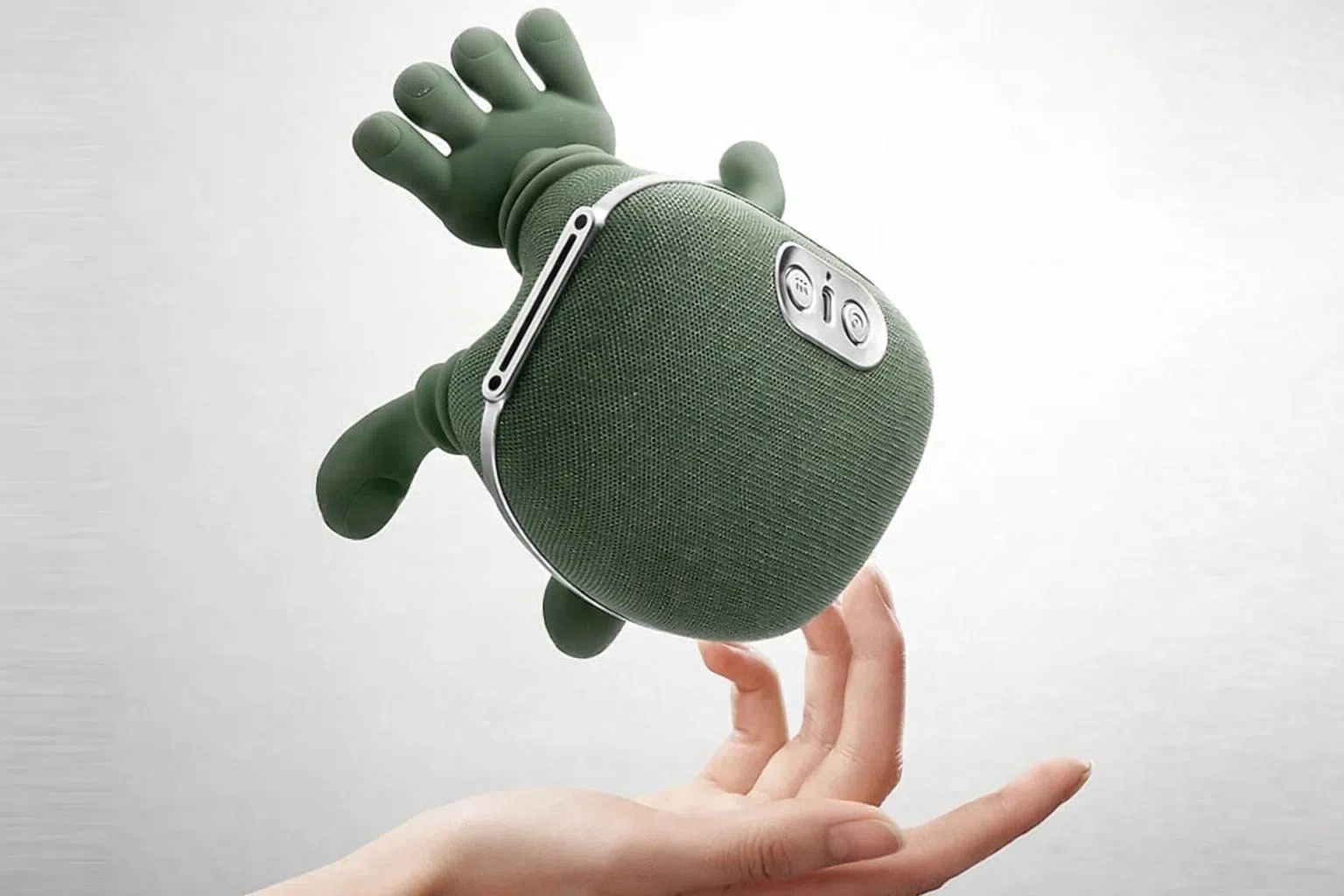 小抓手按摩仪仅重760克，机身小手劲大。（取自shopee.sg）