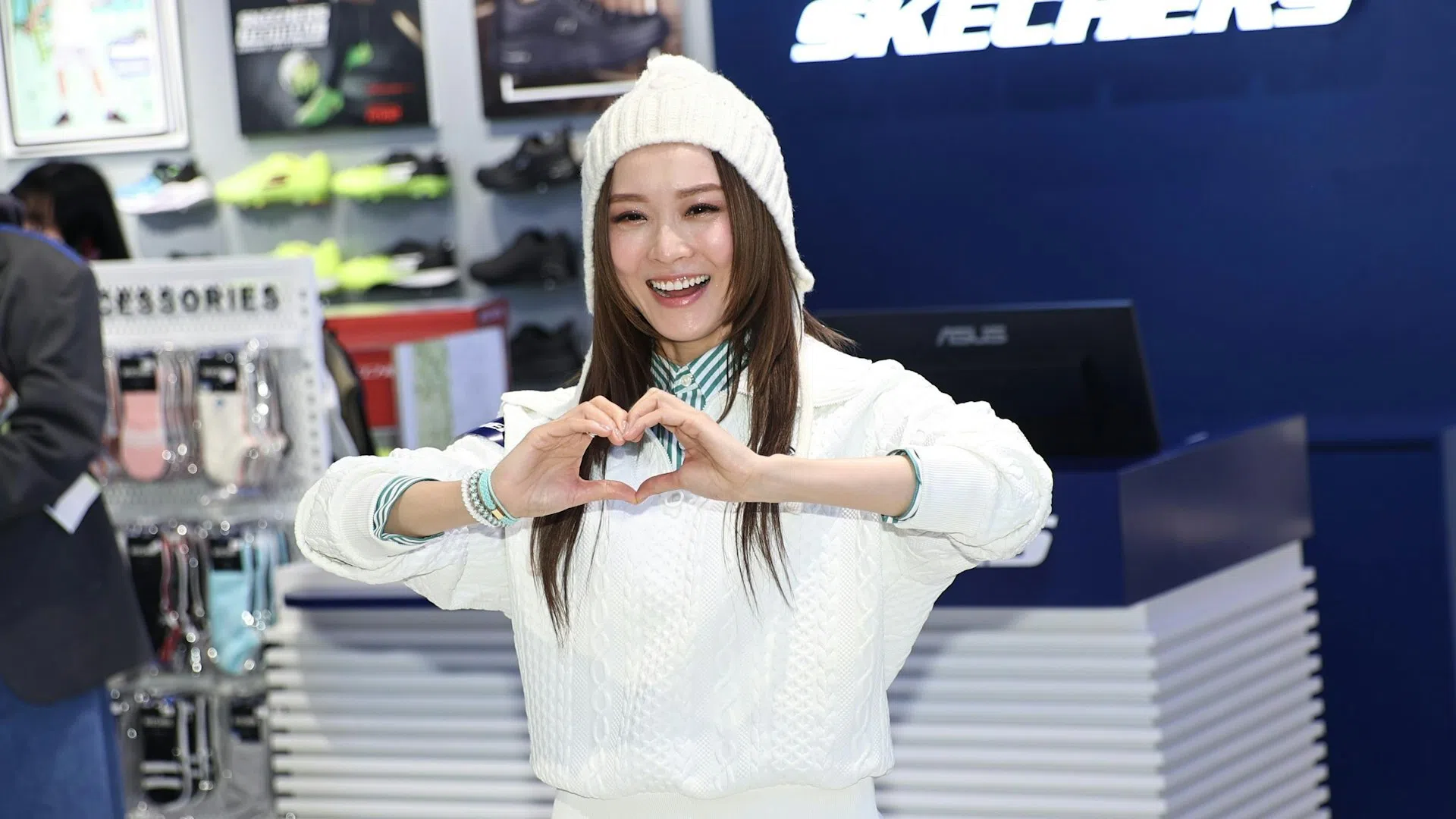 李佳芯参加运动品牌代言活动亲口证实离开TVB。（互联网）