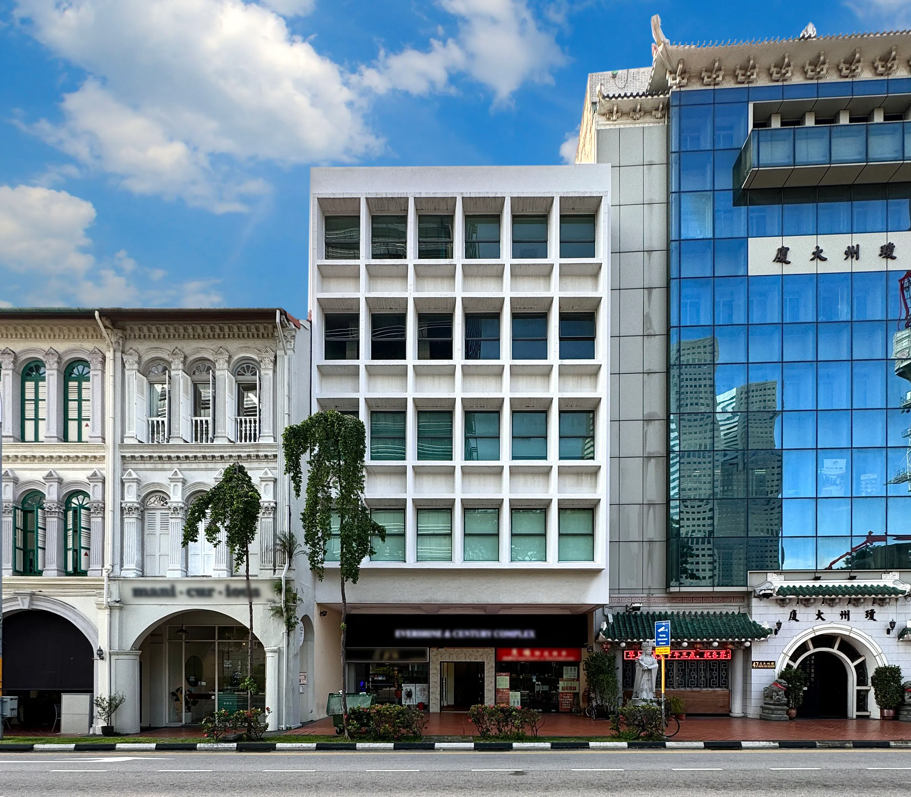 Evershine & Century Complex是一个五层商业项目，待售部分为该建筑的第四层整层空间，分层面积为2530平方英尺。（世邦魏理仕提供）