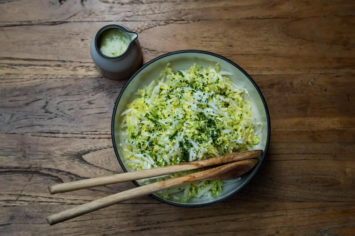 Coucou的招牌沙拉la fameuse salade Coucou，配有自制沙拉酱。（餐馆提供）