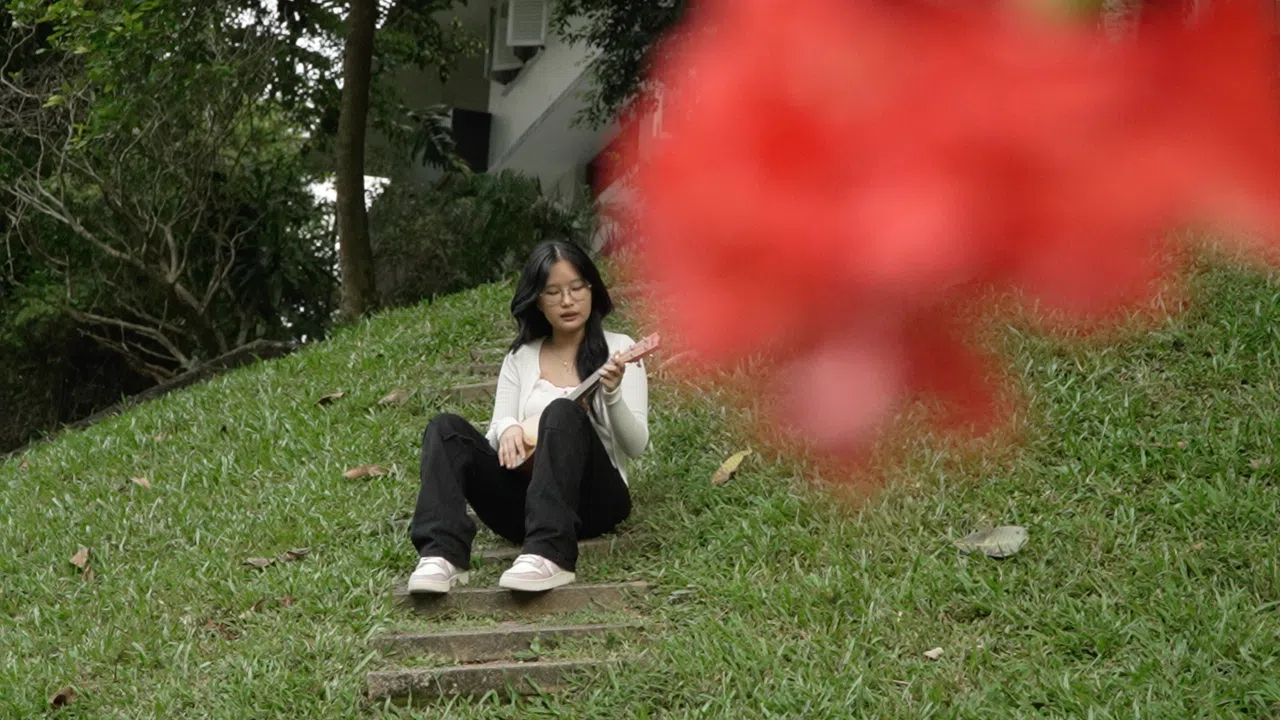 由于学习压力大，时间紧张，Judy如今唯一还维持的爱好就是唱歌。（视频截图）