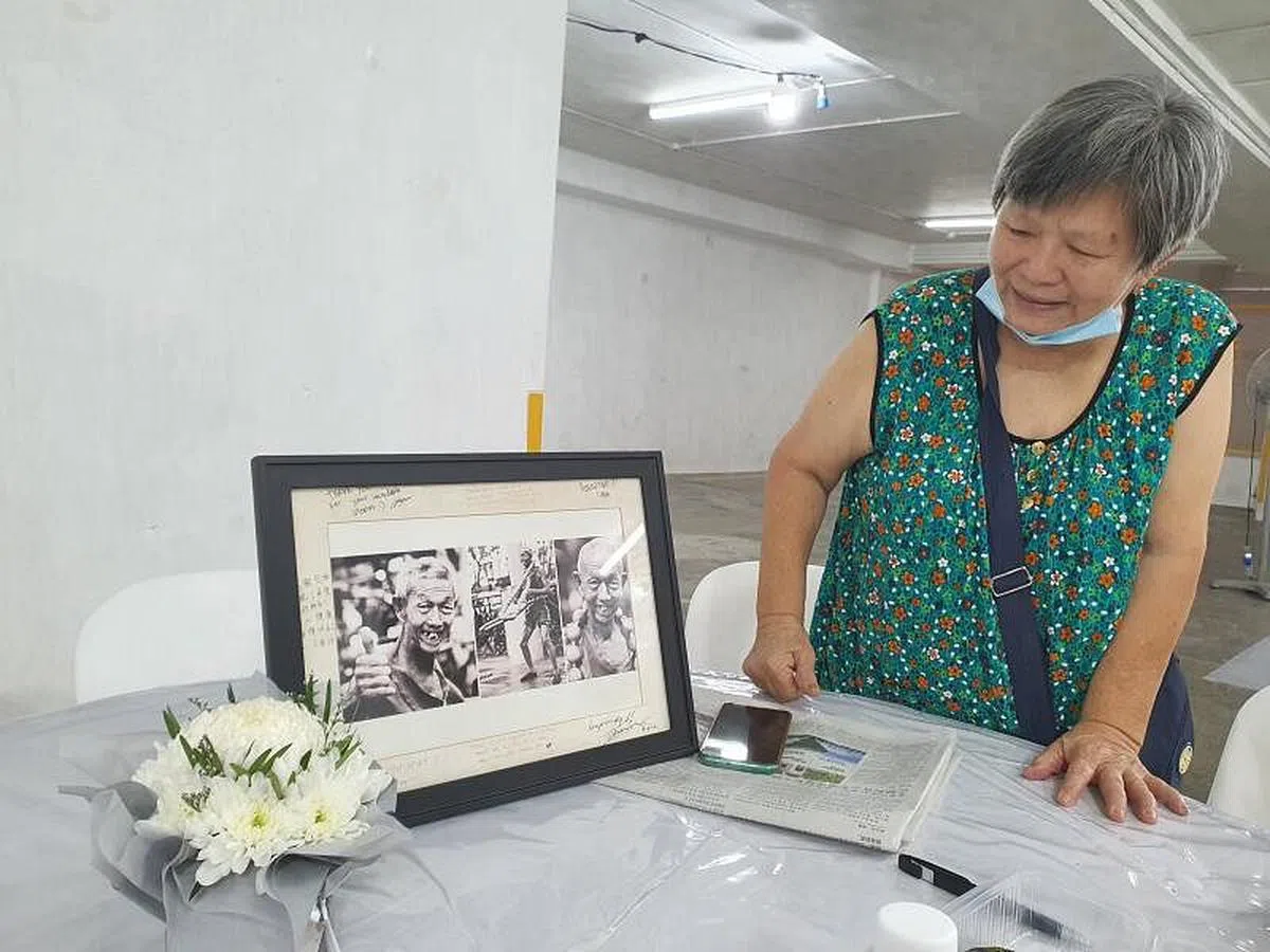 阿伯年轻时到马国教书，与妻子谱出恋情。（罗妙婷摄）