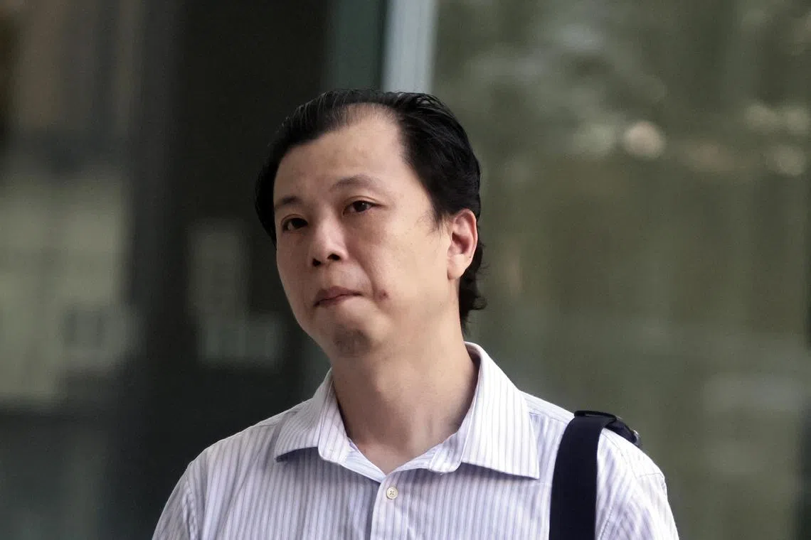 涉案的诊所助理蔡清顺与另外两人否认有罪，案件星期一（7月28日）续审。（海峡时报）