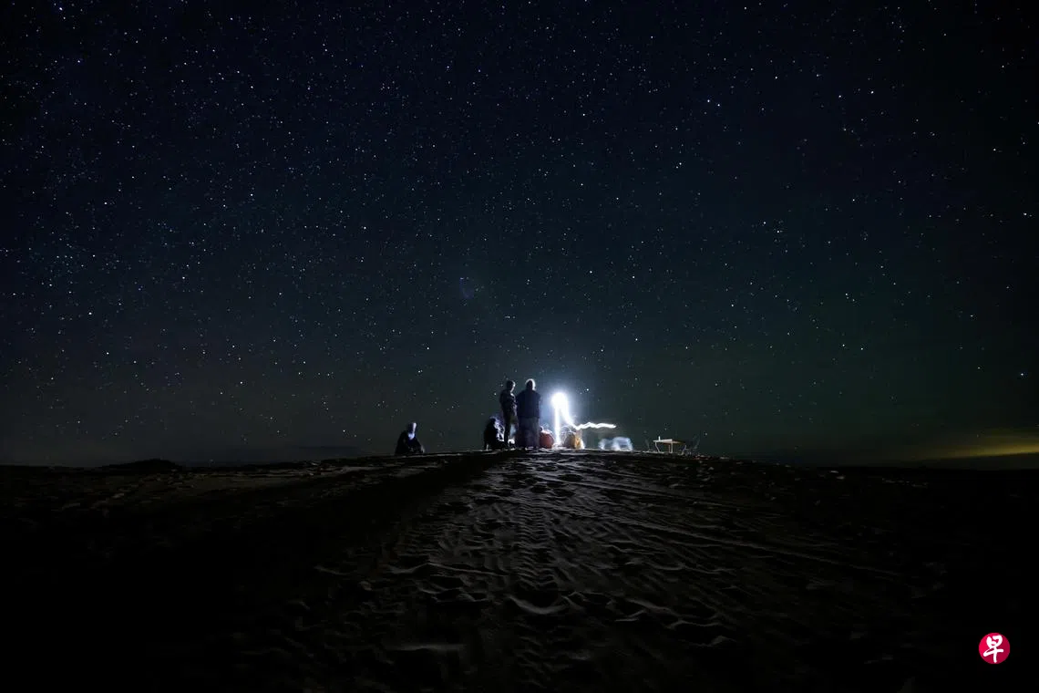 科学家观测到“负时间” 但时间旅行还是不可能| 联合早报