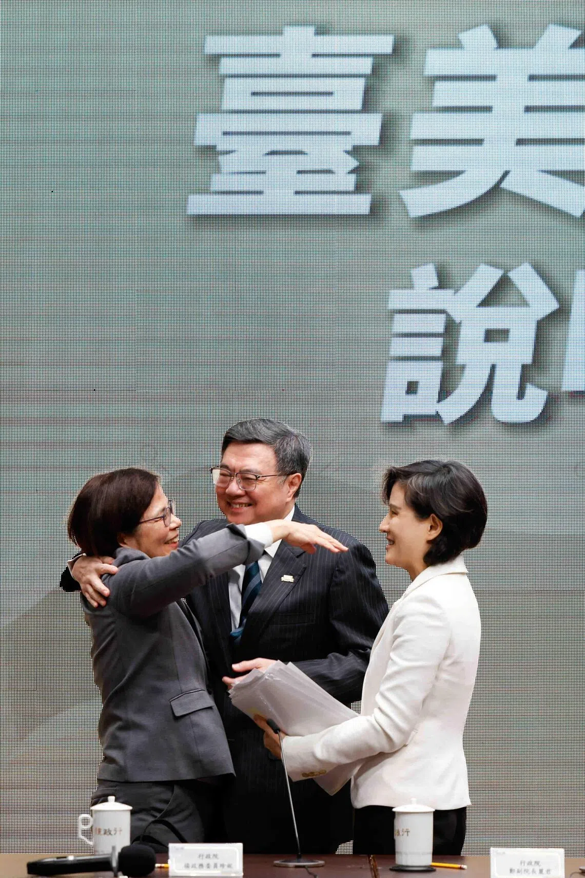 卓荣泰否认投资美国5000亿美元吁朝野真诚合作| 联合早报