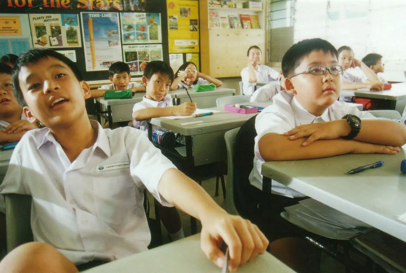 梁志强2002年卖座片《 小孩不笨》剧照。（档案照）