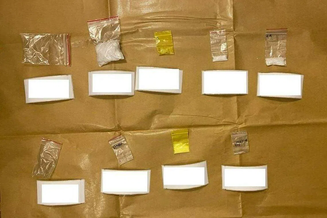 肃毒人员于5月11日在桥北路的酒店内搜出多种毒品。（中央肃毒局提供）