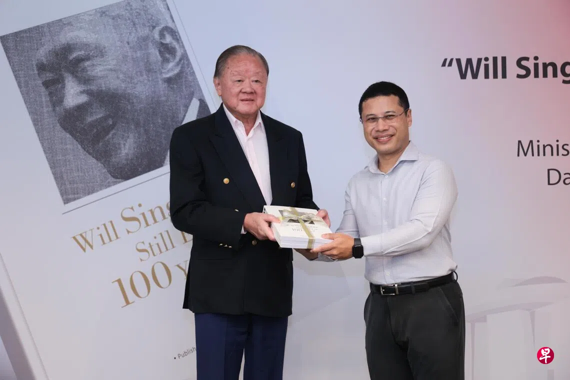 收录李光耀治国之道《100年后新加坡还存在吗？》推出英文版| 联合早报